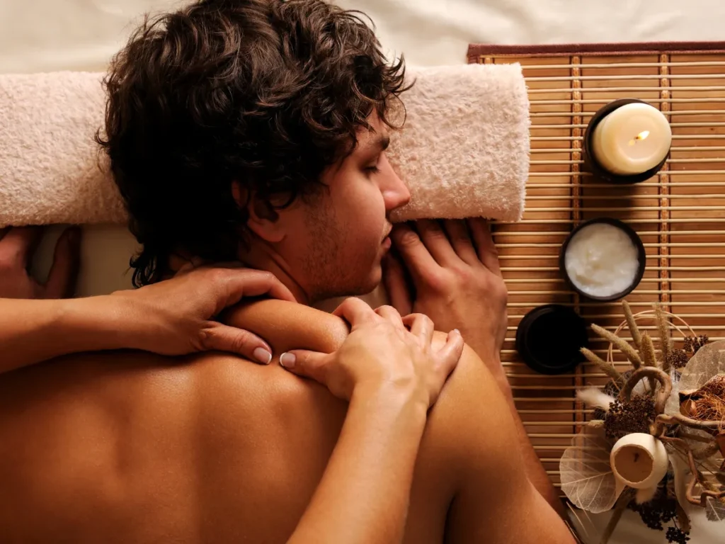 professional back and shoulder swedish massage in london